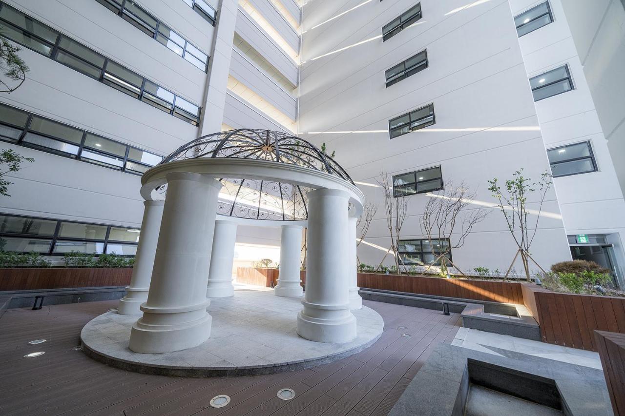 Gangneung Chonpines Ocean Suites Hotel Luaran gambar