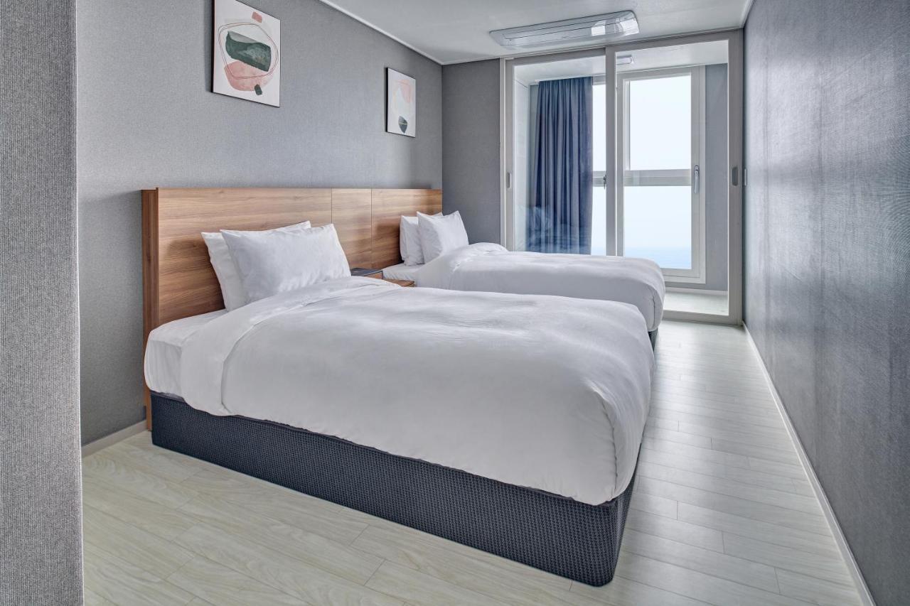 Gangneung Chonpines Ocean Suites Hotel Luaran gambar
