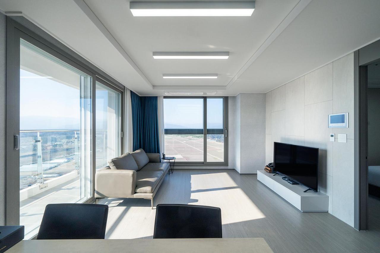 Gangneung Chonpines Ocean Suites Hotel Luaran gambar