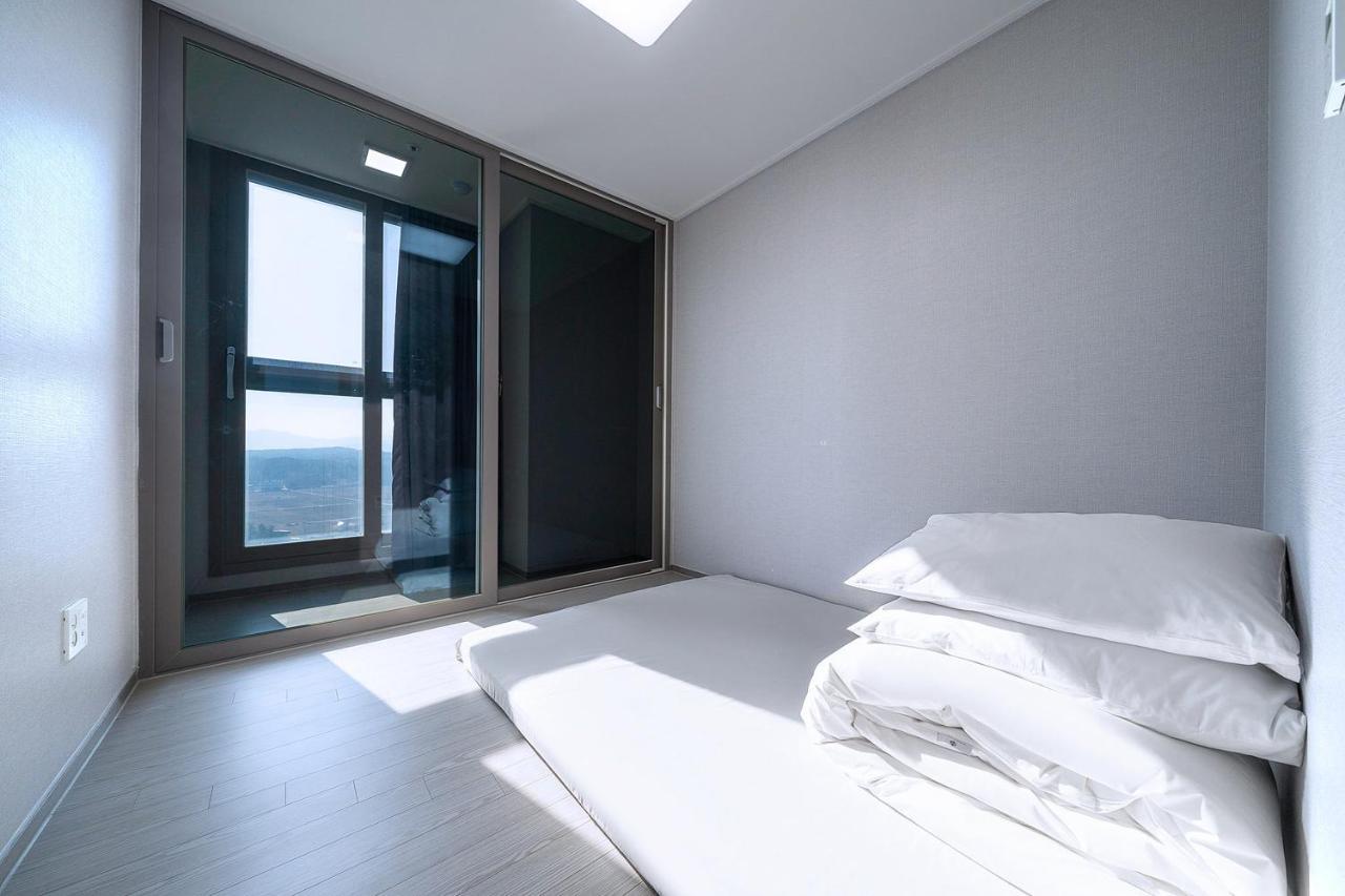 Gangneung Chonpines Ocean Suites Hotel Luaran gambar