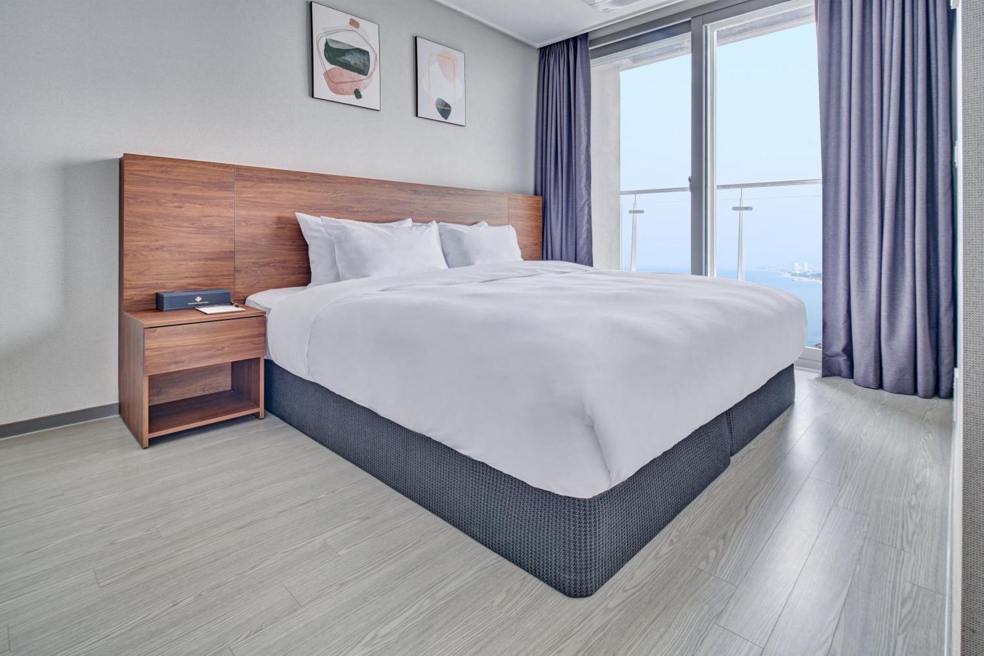 Gangneung Chonpines Ocean Suites Hotel Luaran gambar