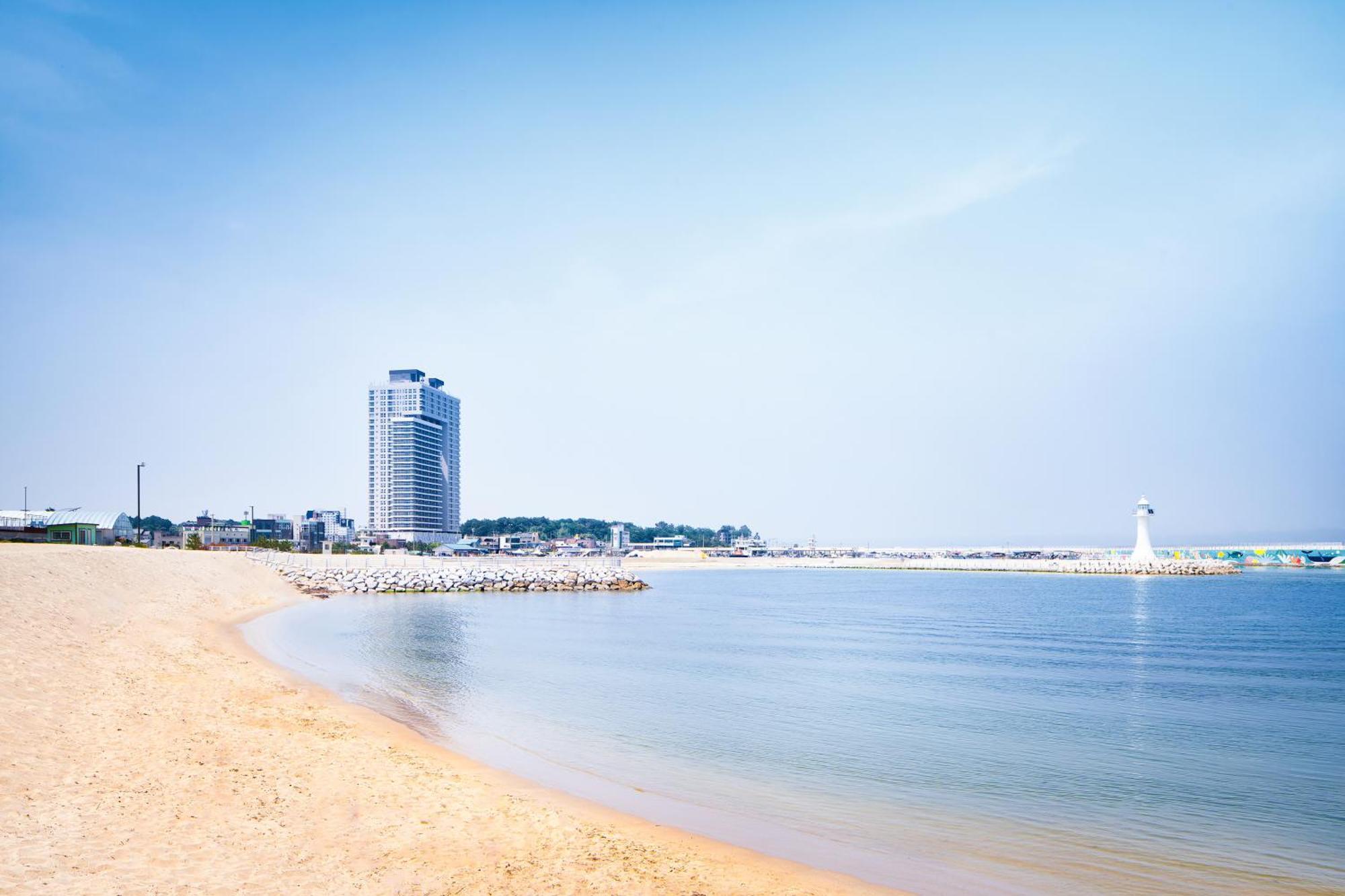 Gangneung Chonpines Ocean Suites Hotel Luaran gambar