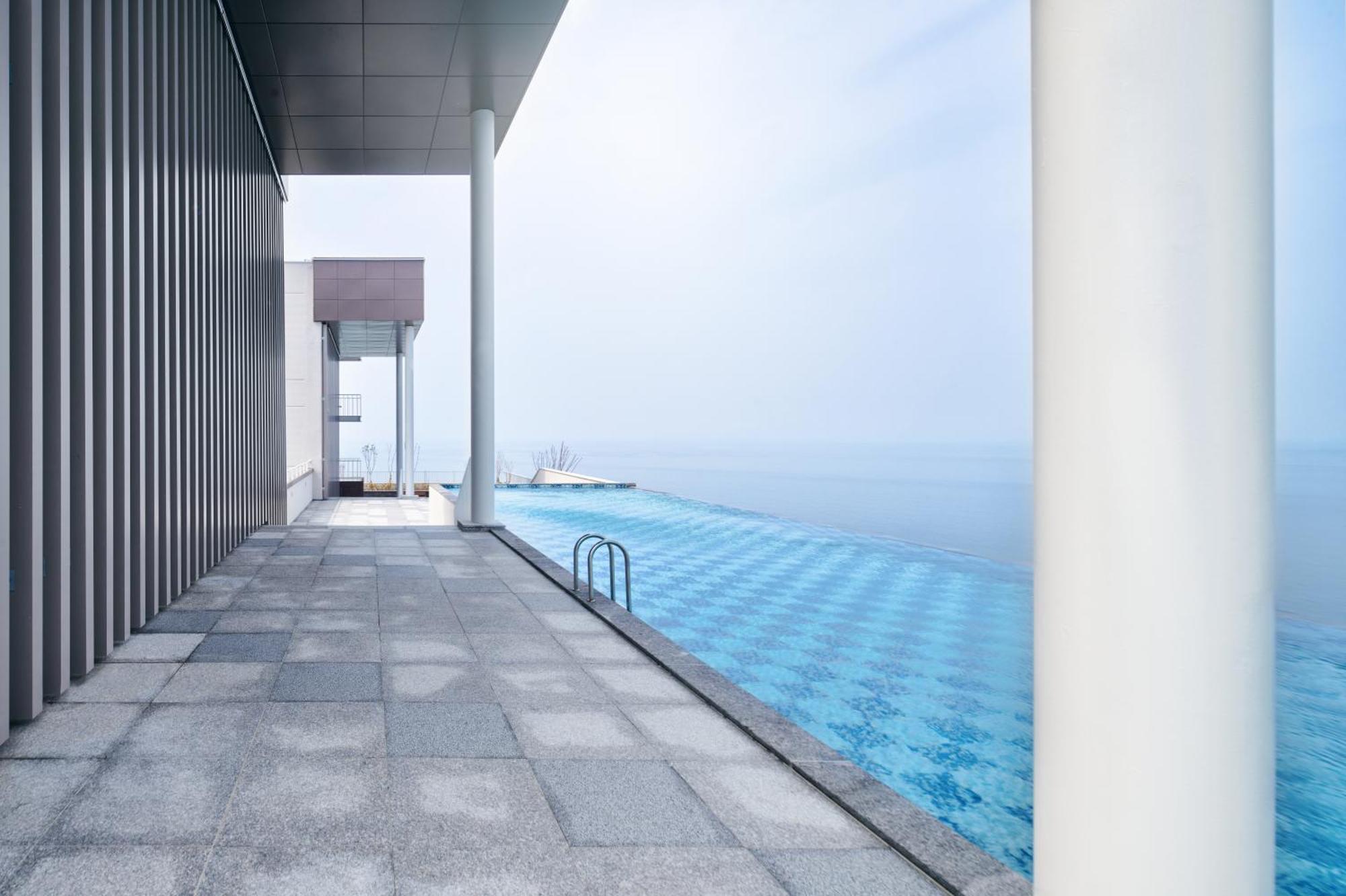 Gangneung Chonpines Ocean Suites Hotel Luaran gambar
